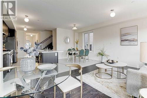 58 Erintol Way, Markham (Cedarwood), ON - Indoor Photo Showing Living Room