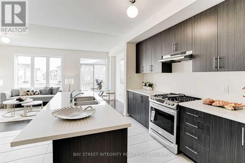 58 Erintol Way, Markham (Cedarwood), ON - Indoor Photo Showing Kitchen With Double Sink With Upgraded Kitchen