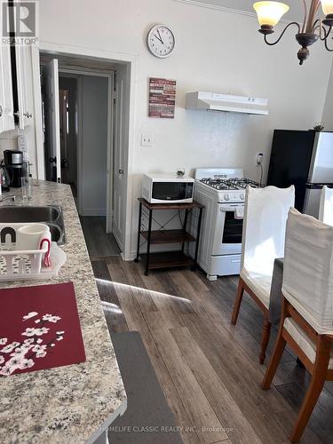 3223 Dundas Street W, Toronto (Junction Area), ON - Indoor Photo Showing Kitchen