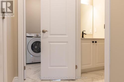 8 Venture Way, Thorold, ON - Indoor Photo Showing Laundry Room