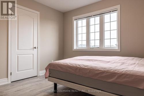 8 Venture Way, Thorold, ON - Indoor Photo Showing Bedroom