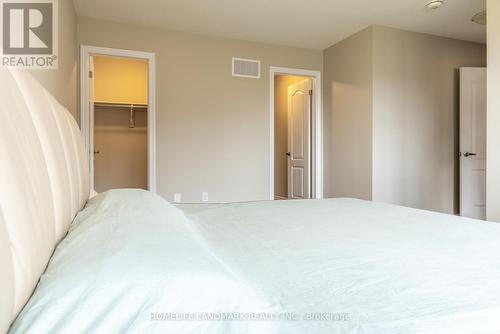 8 Venture Way, Thorold, ON - Indoor Photo Showing Bedroom