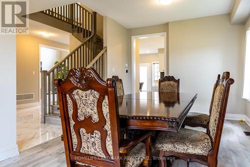 8 Venture Way, Thorold, ON - Indoor Photo Showing Dining Room