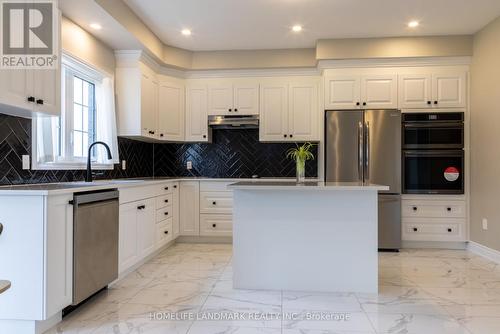 8 Venture Way, Thorold, ON - Indoor Photo Showing Kitchen