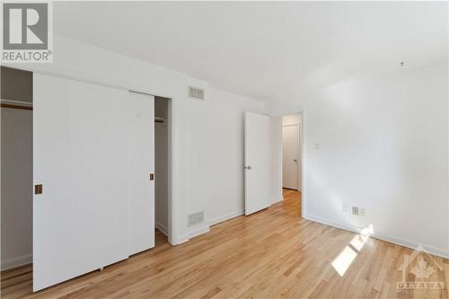 950 Woodroffe Avenue, Ottawa, ON - Indoor Photo Showing Other Room