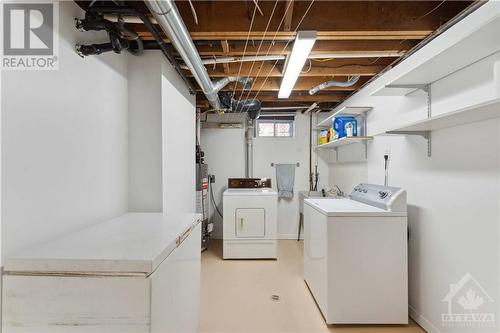 950 Woodroffe Avenue, Ottawa, ON - Indoor Photo Showing Laundry Room