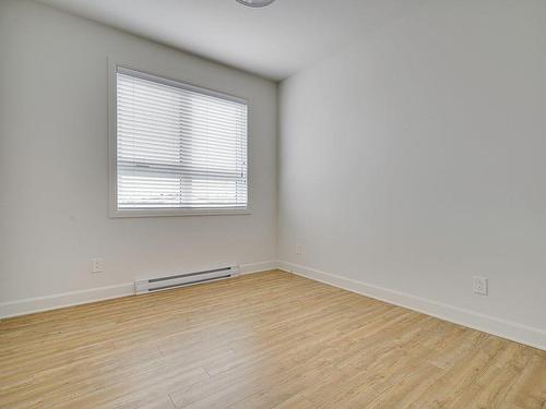 Bedroom - 202-910 Boul. Du Curé-Labelle, Blainville, QC - Indoor Photo Showing Other Room