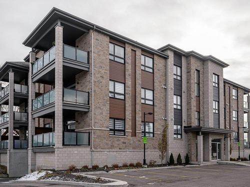 FaÃ§ade - 202-910 Boul. Du Curé-Labelle, Blainville, QC - Outdoor With Facade