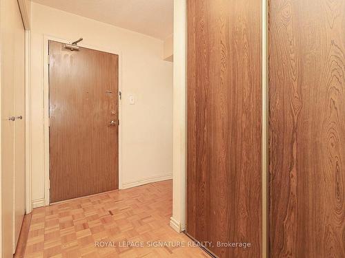 114-20 Sunrise Ave, Toronto, ON - Indoor Photo Showing Other Room