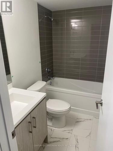 150 Honeycrisp Crescent, Vaughan, ON - Indoor Photo Showing Bathroom