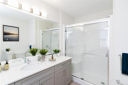 30 Saddle Creek Cove, Winnipeg, MB - Indoor Photo Showing Bathroom