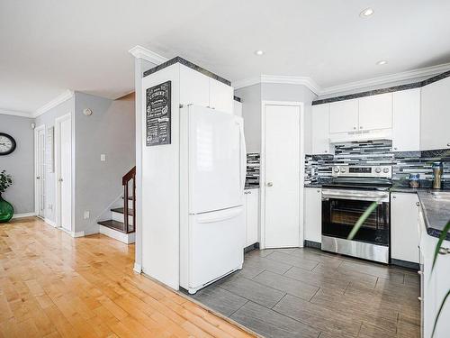 Kitchen - 14 Rue De L'Amandier, Saint-Constant, QC - Indoor Photo Showing Kitchen