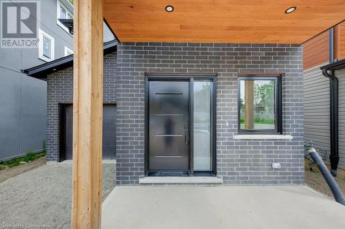 162 Weber Street W, Kitchener, ON - Outdoor With Exterior