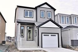 34 Saddle Creek Cove  Winnipeg, MB R3Y 2B5