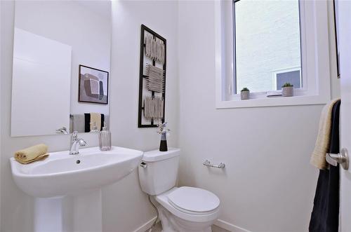 34 Saddle Creek Cove, Winnipeg, MB - Indoor Photo Showing Bathroom