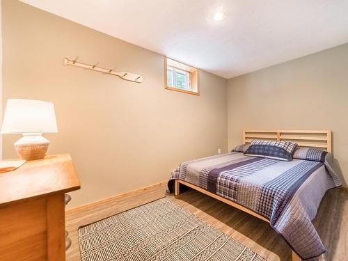 Bedroom - 27 Ch. De Maple Wood, Harrington, QC - Indoor Photo Showing Bedroom