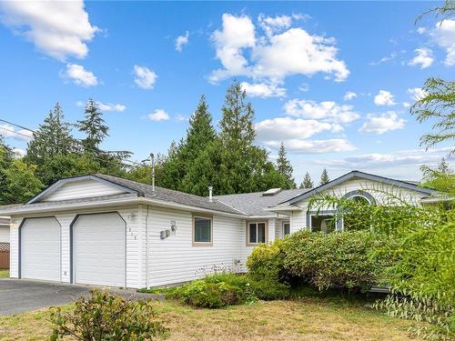 717 Arbutus St, Qualicum Beach, BC 