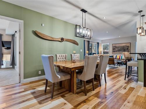 209-1335 Bear Mountain Pkwy, Langford, BC - Indoor Photo Showing Dining Room