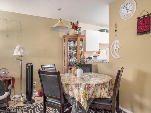 307-481 Kennedy St, Nanaimo, BC - Indoor Photo Showing Dining Room