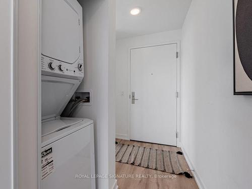 2111-135 E Liberty St, Toronto, ON - Indoor Photo Showing Laundry Room