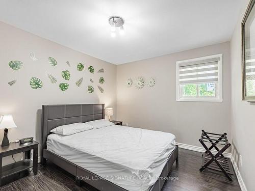 803 Fairview Ave, Pickering, ON - Indoor Photo Showing Bedroom