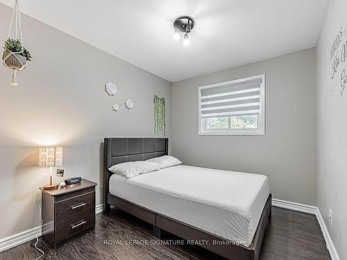 803 Fairview Ave, Pickering, ON - Indoor Photo Showing Bedroom