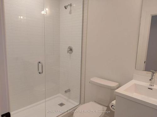 1306-3220 William Coltson Ave, Oakville, ON - Indoor Photo Showing Bathroom