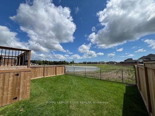 8 Harlequin Crt, St. Thomas, ON - Outdoor