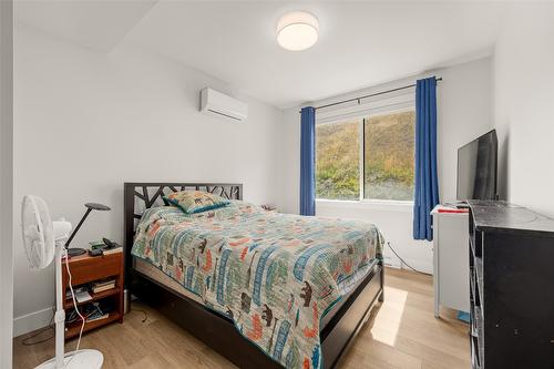 1901 Northern Flicker Court, Kelowna, BC - Indoor Photo Showing Bedroom