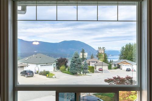 1360 12 Street, Salmon Arm, BC - Indoor Photo Showing Other Room