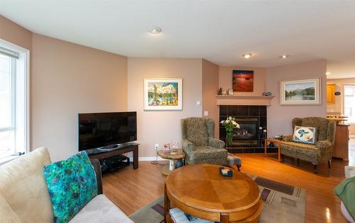 1360 12 Street, Salmon Arm, BC - Indoor Photo Showing Living Room With Fireplace