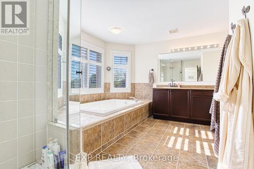 56 Nanaimo Crescent, Hamilton, ON - Indoor Photo Showing Bathroom