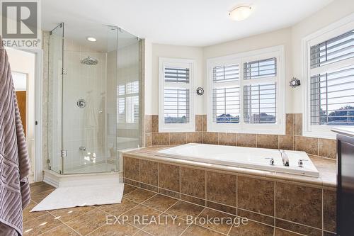 56 Nanaimo Crescent, Hamilton, ON - Indoor Photo Showing Bathroom