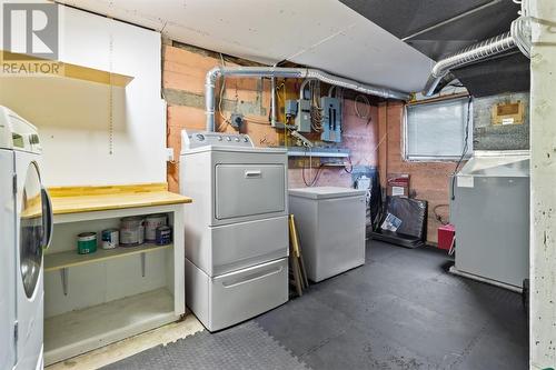 1549 Topsail Road, Paradise, NL - Indoor Photo Showing Laundry Room