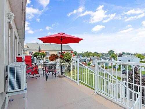 Balcony - 5-22 Rue St-Hippolyte, Salaberry-De-Valleyfield, QC - Outdoor With Exterior