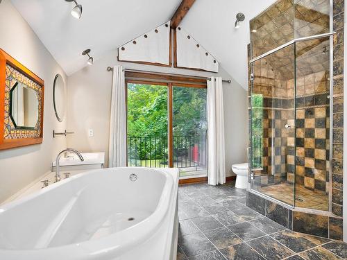 Ensuite bathroom - 3431 Ch. Du Village, Saint-Adolphe-D'Howard, QC - Indoor Photo Showing Bathroom