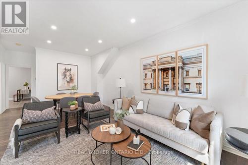 214 Chatham Street, Brantford, ON - Indoor Photo Showing Living Room