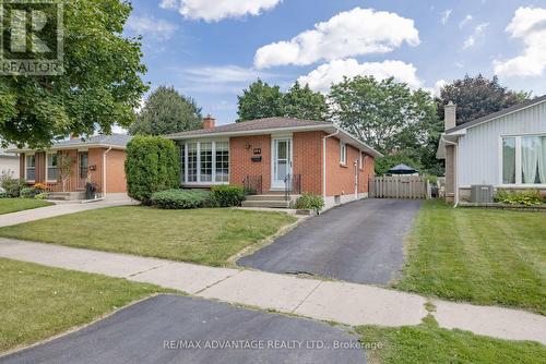 104 Harding Crescent, London, ON - Outdoor With Facade