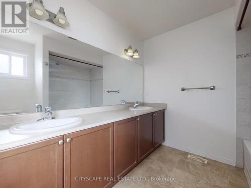 45 Lisbeth Crescent, Kawartha Lakes, ON - Indoor Photo Showing Bathroom