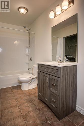 427 Poplar Street, Greater Sudbury (Sudbury), ON - Indoor Photo Showing Bathroom