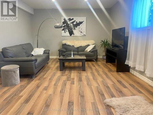 427 Poplar Street, Greater Sudbury (Sudbury), ON - Indoor Photo Showing Living Room