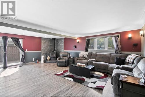 186 Laird, Essex, ON - Indoor Photo Showing Living Room With Fireplace