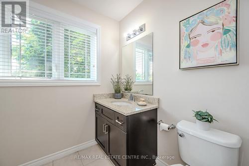 12 Summerfield Drive, Guelph (Pine Ridge), ON - Indoor Photo Showing Bathroom