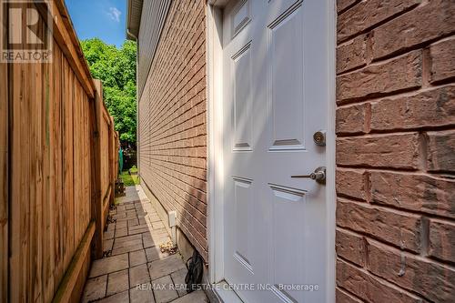 12 Summerfield Drive, Guelph (Pine Ridge), ON - Indoor Photo Showing Other Room