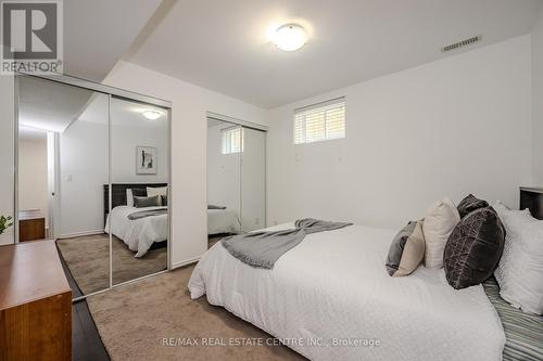 12 Summerfield Drive, Guelph (Pine Ridge), ON - Indoor Photo Showing Bedroom