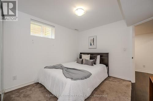 12 Summerfield Drive, Guelph (Pine Ridge), ON - Indoor Photo Showing Bedroom