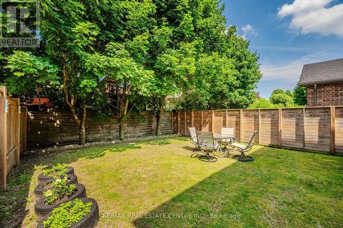 12 Summerfield Drive, Guelph (Pine Ridge), ON - Outdoor