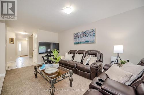 12 Summerfield Drive, Guelph (Pine Ridge), ON - Indoor Photo Showing Living Room