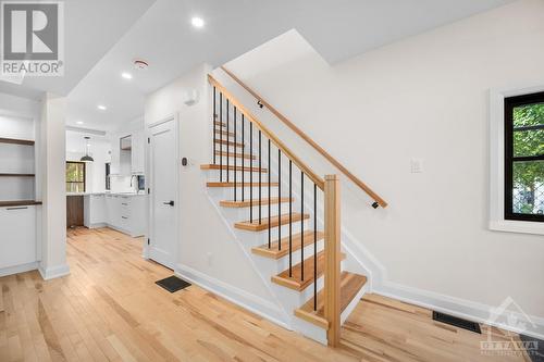 18 Hopewell Avenue, Ottawa, ON - Indoor Photo Showing Other Room