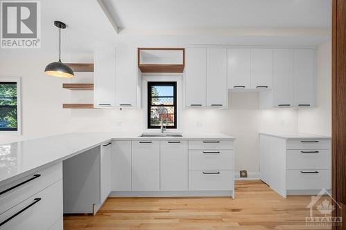 18 Hopewell Avenue, Ottawa, ON - Indoor Photo Showing Kitchen